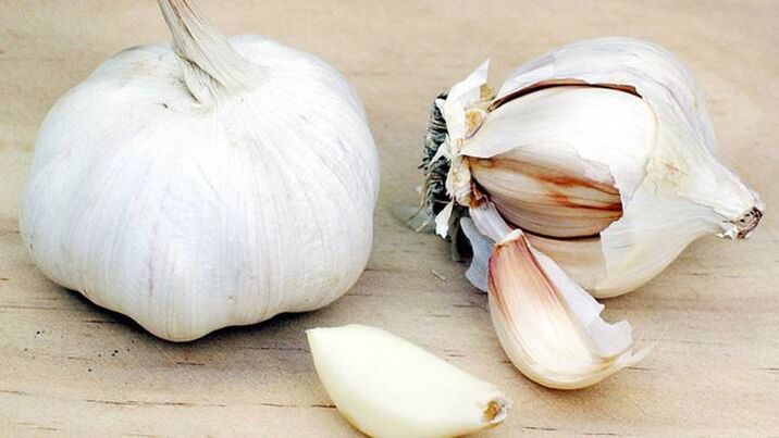 garlic for foot fungus